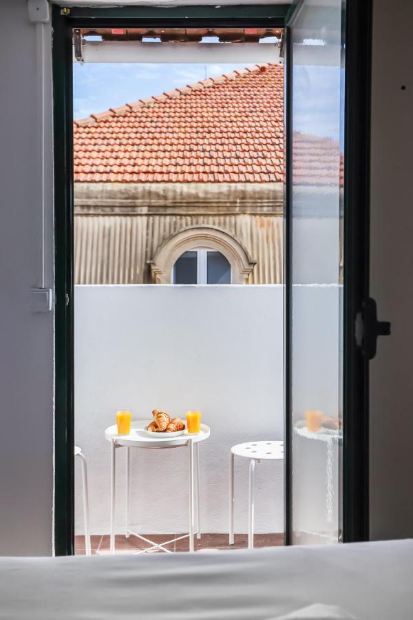 Cozy 3 Bedroom Apt In Lively Bairro Alto Lisboa Exteriör bild