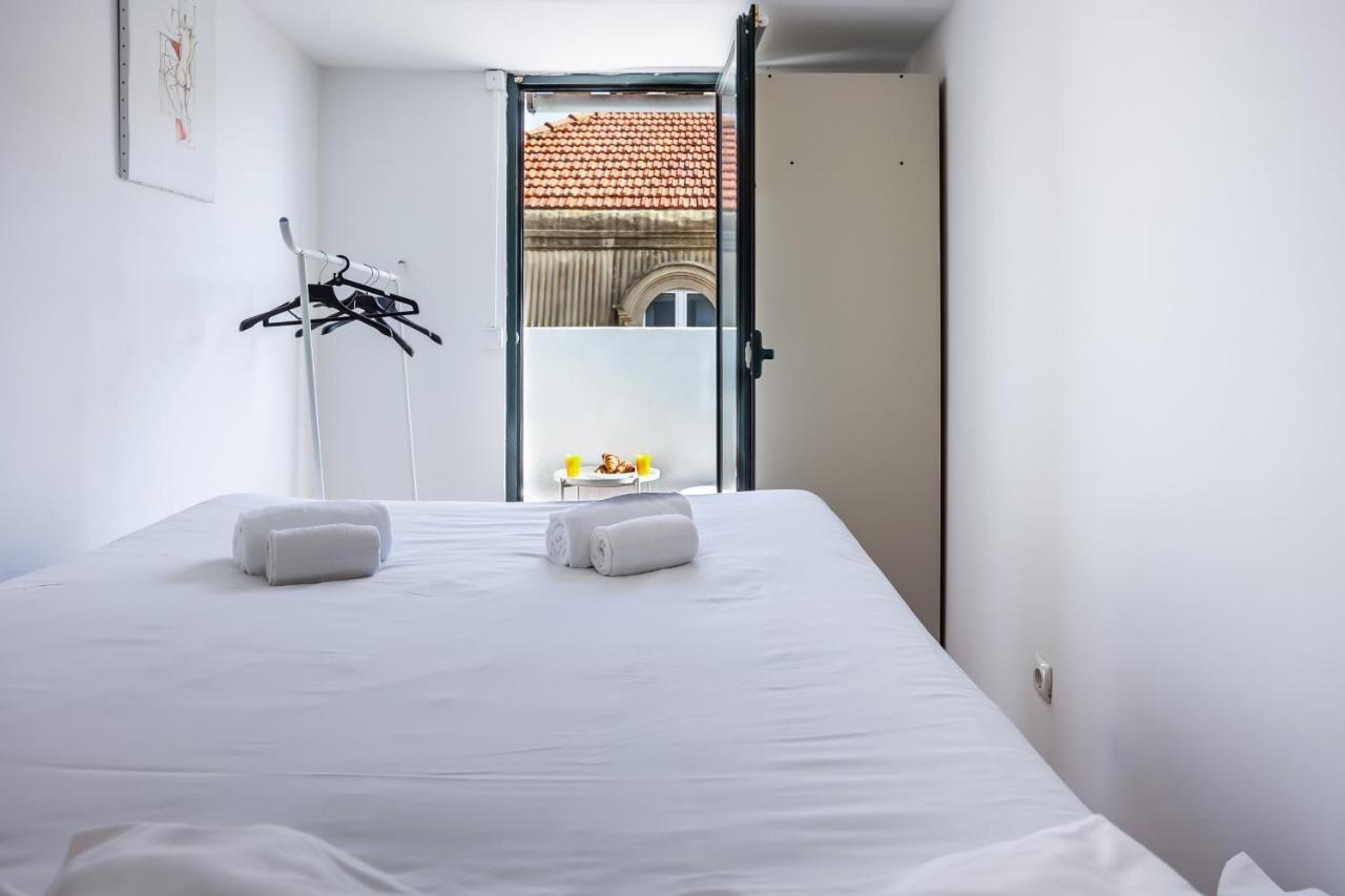 Cozy 3 Bedroom Apt In Lively Bairro Alto Lisboa Exteriör bild